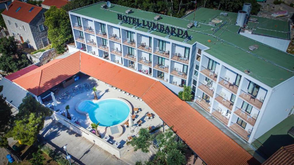 Hotel Lumbarda Extérieur photo